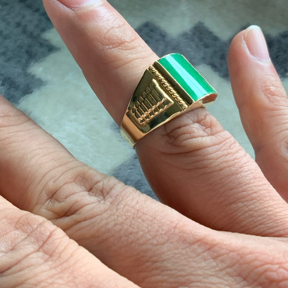 Jade 18k Ring - image 2